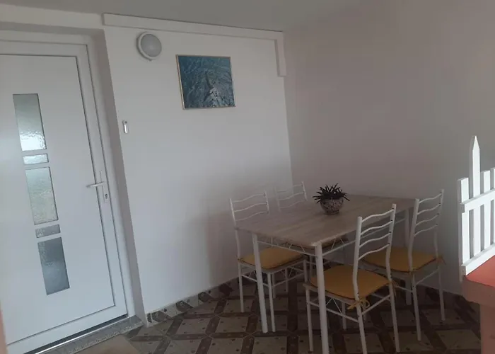 Tomislav Апартаменты *